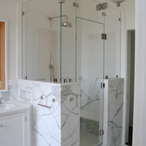 Al Noor frameless shower glass panels tempered glass in modern finishes 8 – glass shower screen installation – Al Noor Muscat & Sohar Oman