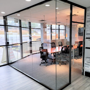 Al Noor offers top-quality office glass partitions, shopfronts, and frameless entrance do… – commercial glass systems installation – Al Noo…